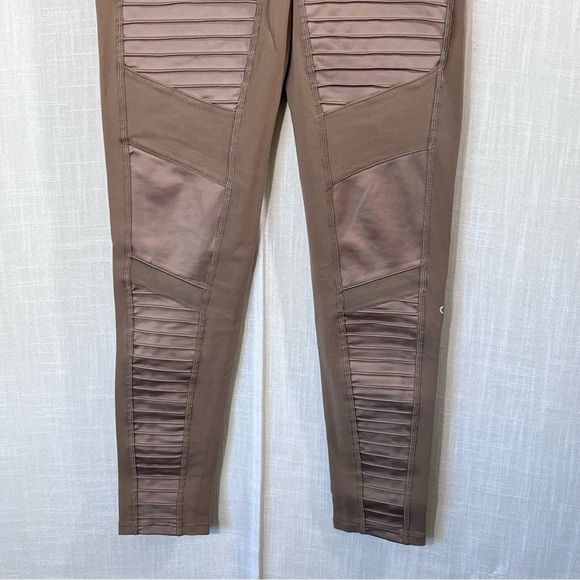 Alo Yoga Moto Gravel Gloss High Waisted Athletic Workout Gym Leggings Size S - Picture 4 of 12